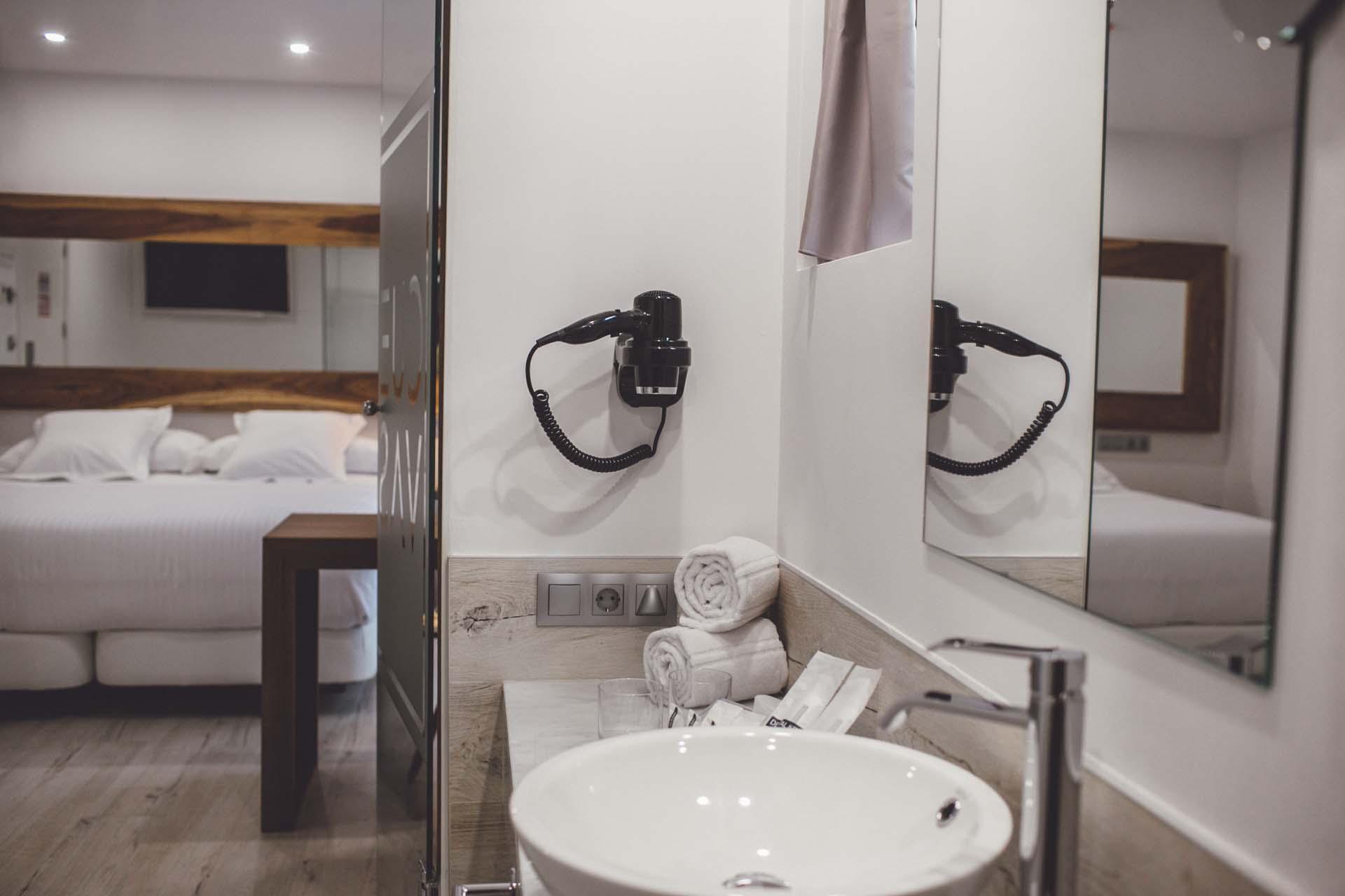 Hotel Cuevas - Adults Only Σαντιγιάνα ντελ Μαρ Εξωτερικό φωτογραφία